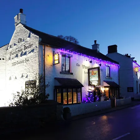 酒店 The Wensleydale Heifer 莱伯恩