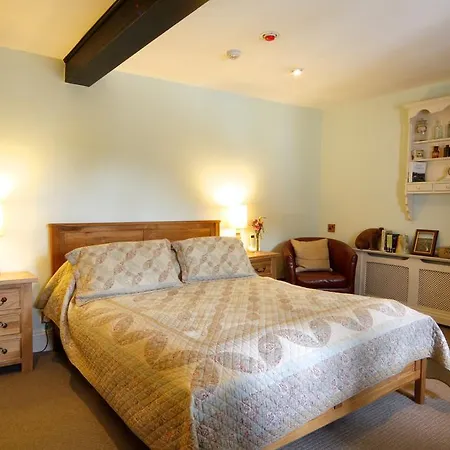 The Wensleydale Heifer 5*