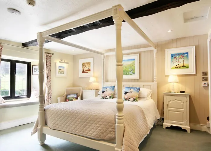 Hotel The Wensleydale Heifer Leyburn