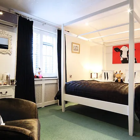 The Wensleydale Heifer Hotel Leyburn